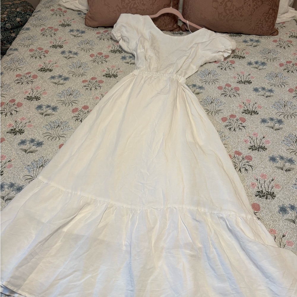 White linen-blend Astr dress with cross-cross back NWOT